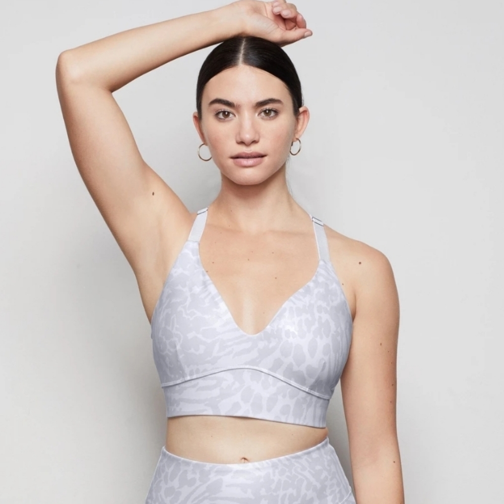 NWOT Good American The Icy Leopard Bra in white
